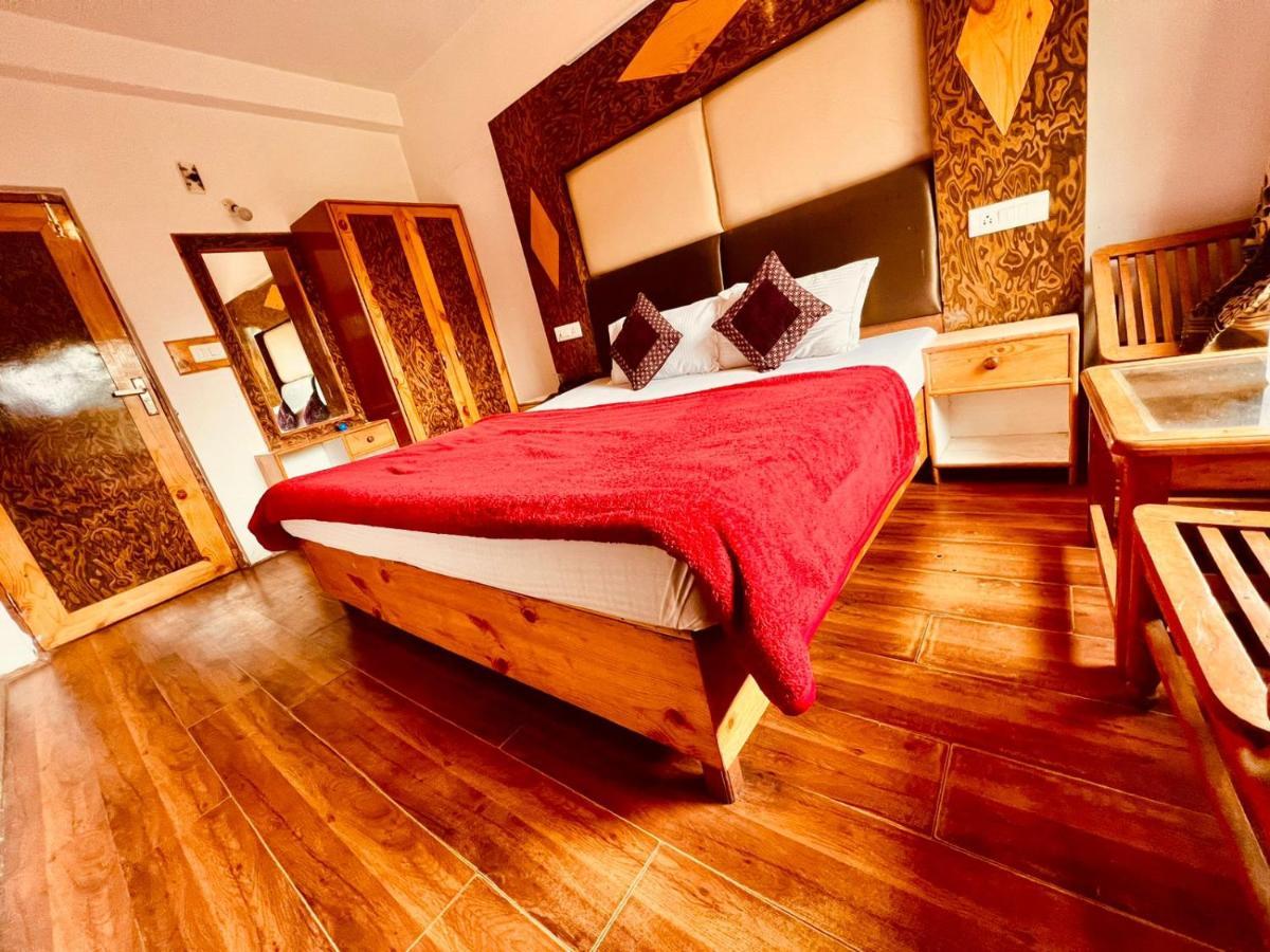 Hotel Solitaire Manali - A Few Steps From Mall Road Εξωτερικό φωτογραφία