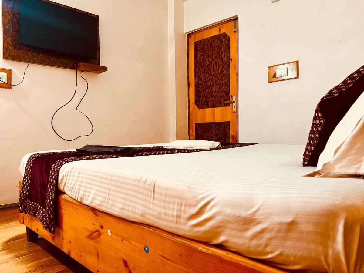 Hotel Solitaire Manali - A Few Steps From Mall Road Εξωτερικό φωτογραφία