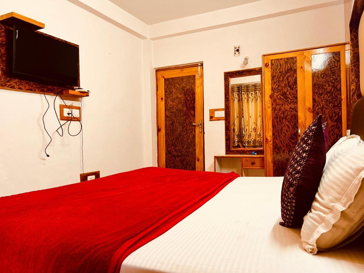 Hotel Solitaire Manali - A Few Steps From Mall Road Εξωτερικό φωτογραφία