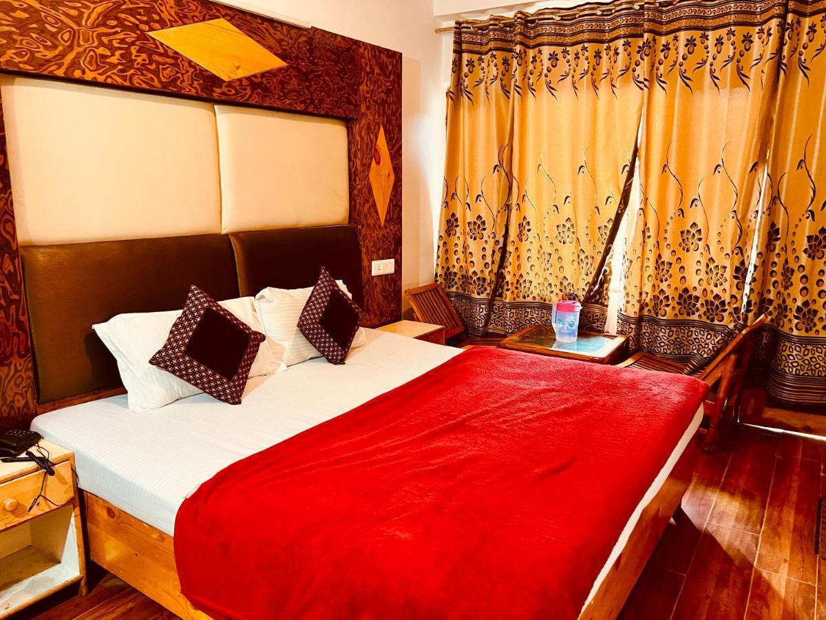 Hotel Solitaire Manali - A Few Steps From Mall Road Εξωτερικό φωτογραφία