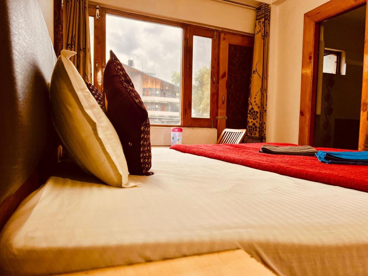 Hotel Solitaire Manali - A Few Steps From Mall Road Εξωτερικό φωτογραφία