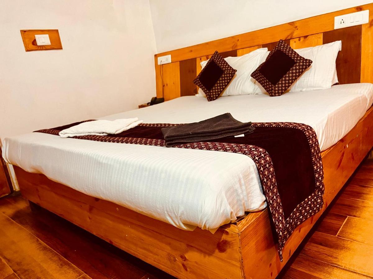 Hotel Solitaire Manali - A Few Steps From Mall Road Εξωτερικό φωτογραφία